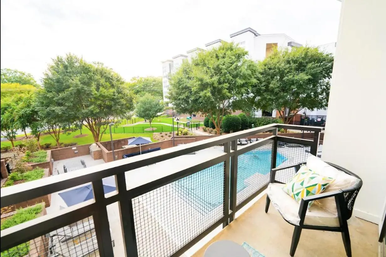 Luxury Apartment Uptown Wi-Fi Gym Pool Shops Food! Apt 228 Charlotte