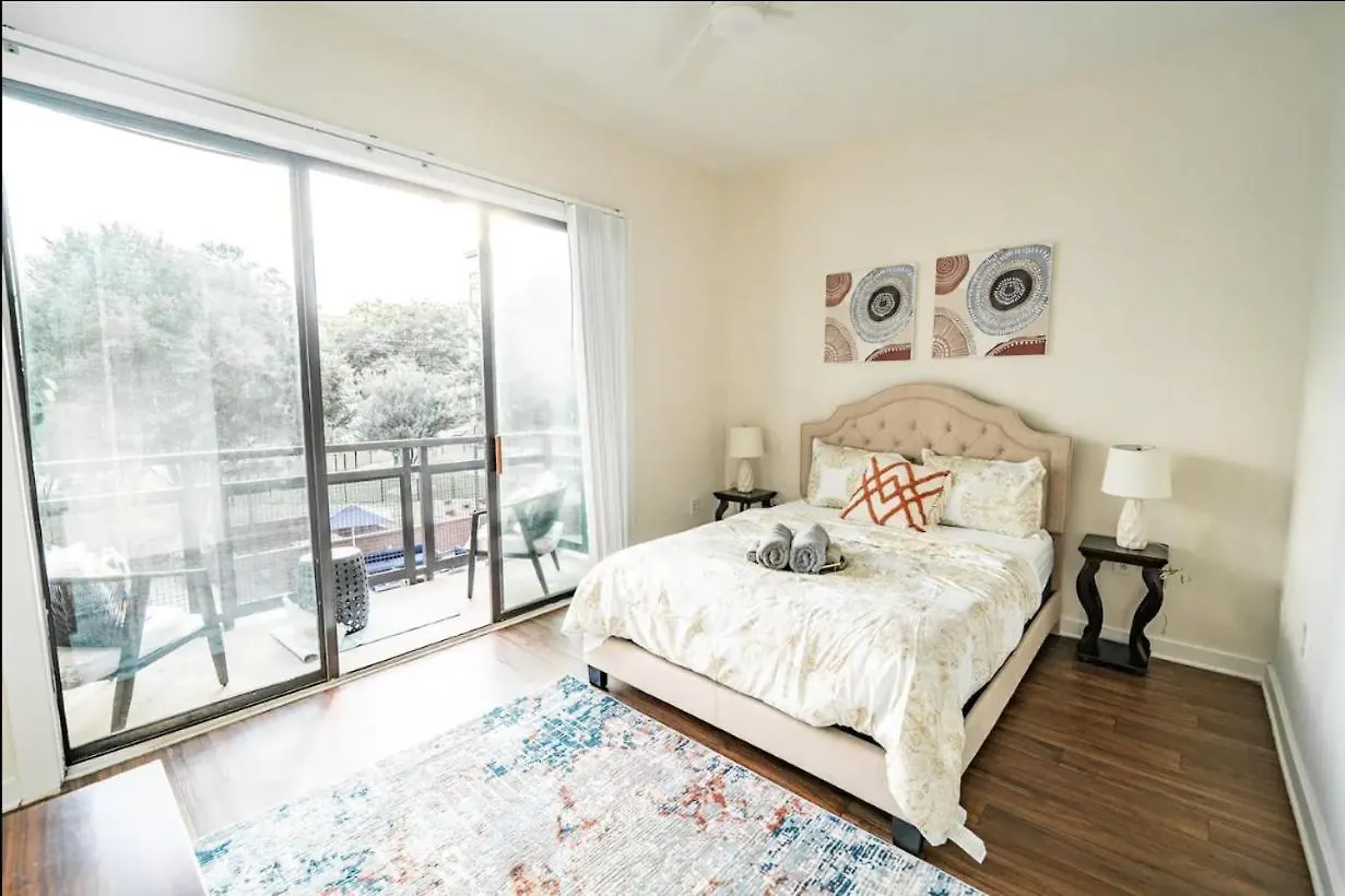 Luxury Apartment Uptown Wi-Fi Gym Pool Shops Food! Apt 228 Charlotte